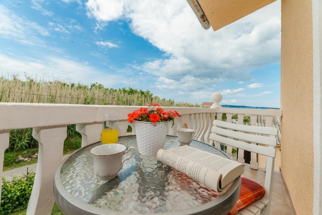 Apartments Lolo بريفلاكا المظهر الخارجي الصورة